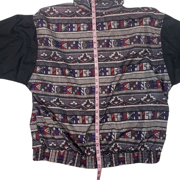 Vintage Geometric Aztec Print Windbreaker Jacket Size XL Nylon Zip Up Coat - Picture 9 of 10